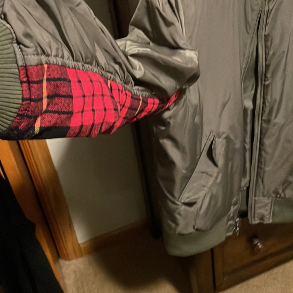 Bomber jacket - Picture 2 of 6